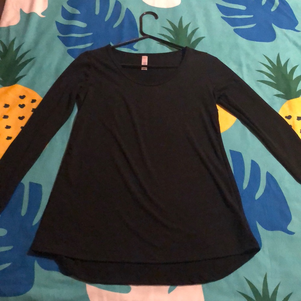 LuLaRoe XXS LuLaRoe Lynnae Shirt